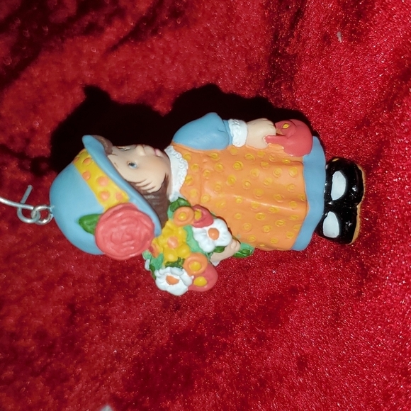 1998 "Bouquet of Memories" Hallmark Keepsake Holiday Ornament - Picture 6 of 13